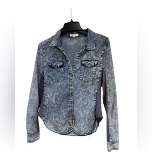 Casual Cotton acid wash Blue Denim shirt.